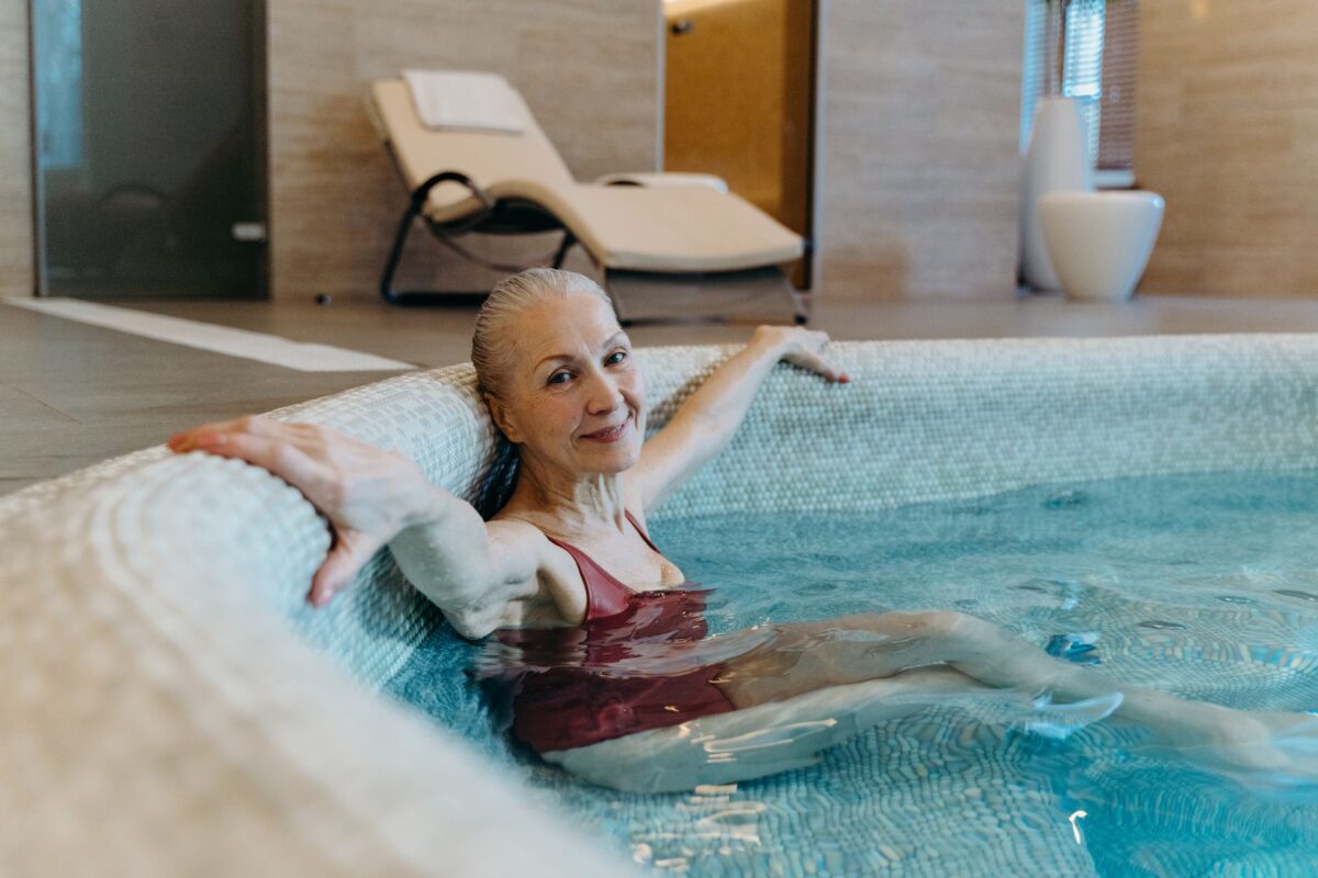Cures thermales : le remboursement baisserait en 2027, ce qui change pour les retraités curistes